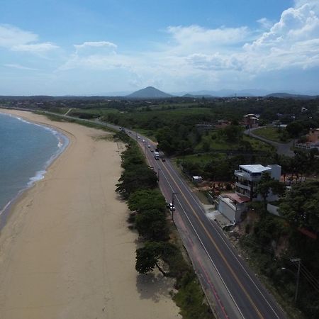Ipe Amarelo - Frente Ao Mar Na Praia De Meaipe, Guarapari Exterior photo